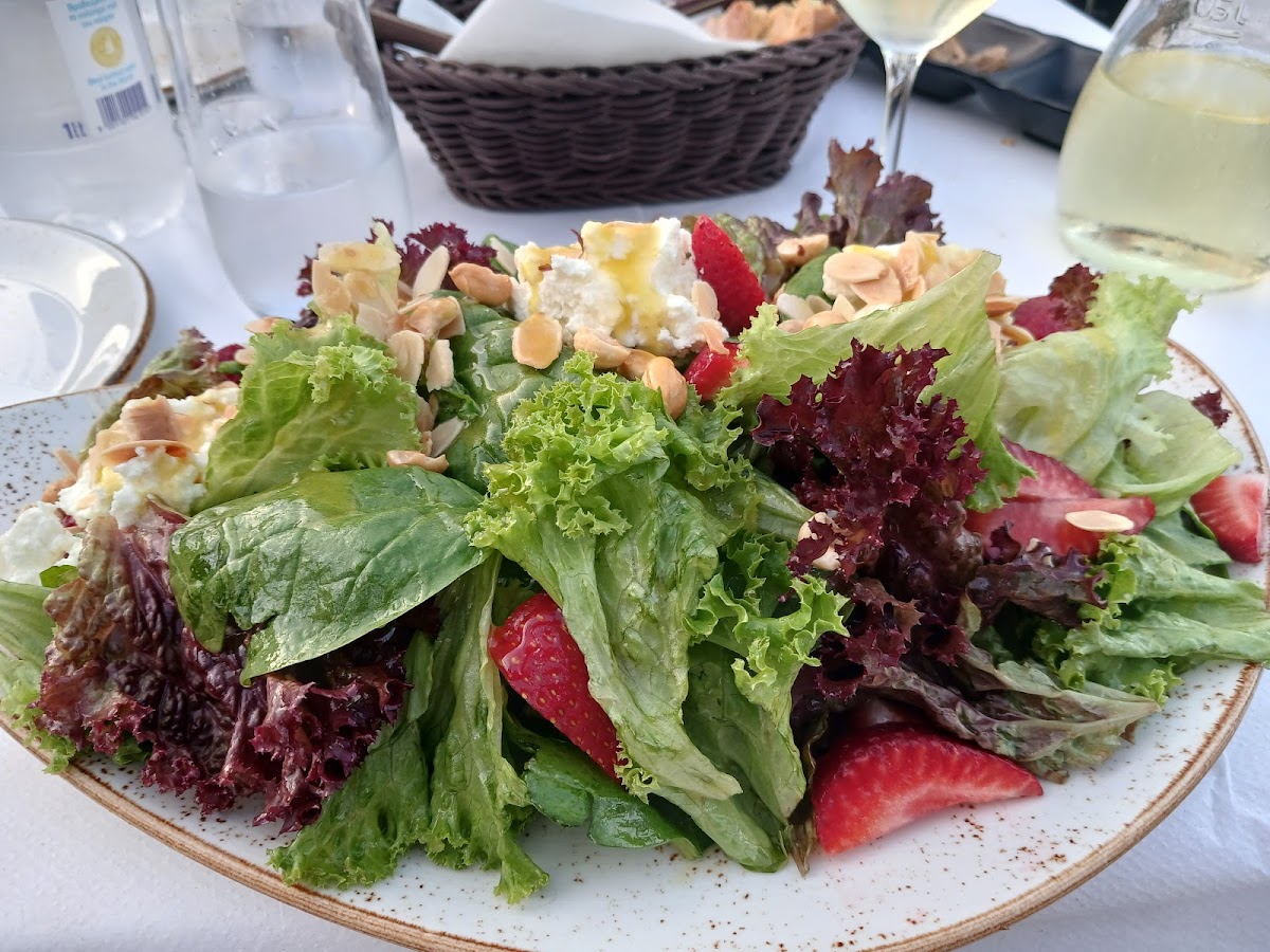 Santorini — Metaxi Mas — gallery