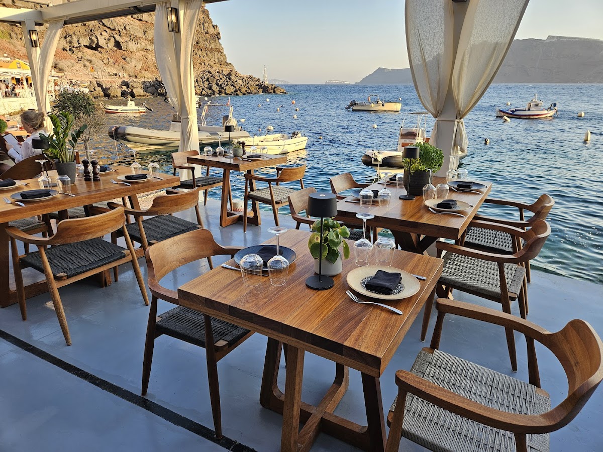Santorini — Basalt Restaurant Ammoudi Bay Santorini — galeri