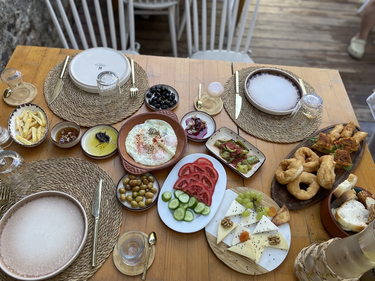 Cunda — Nana Cunda Restoran Otel — galeri