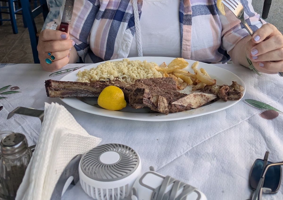 Lesvos — Moutsos Fish Taverna — gallery