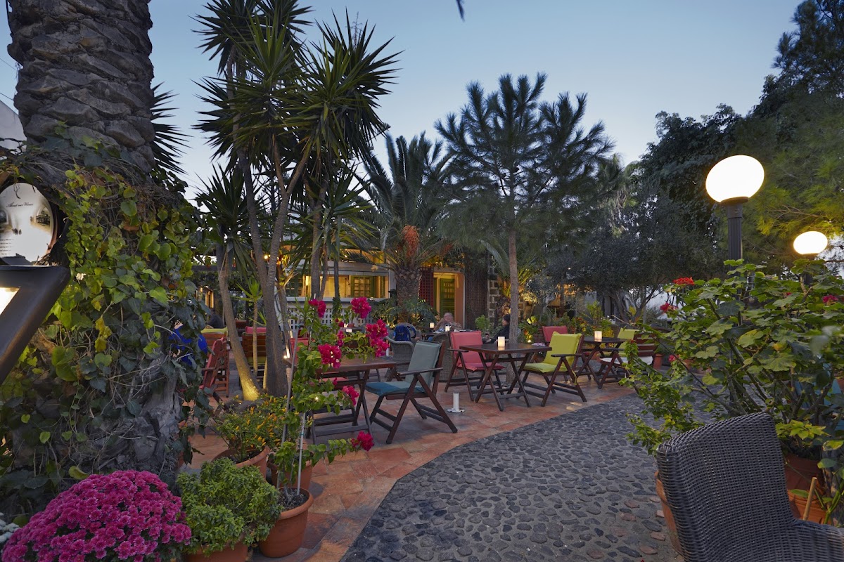 Santorini — Pelican Kipos Cafe And Wine Restaurant — galeri