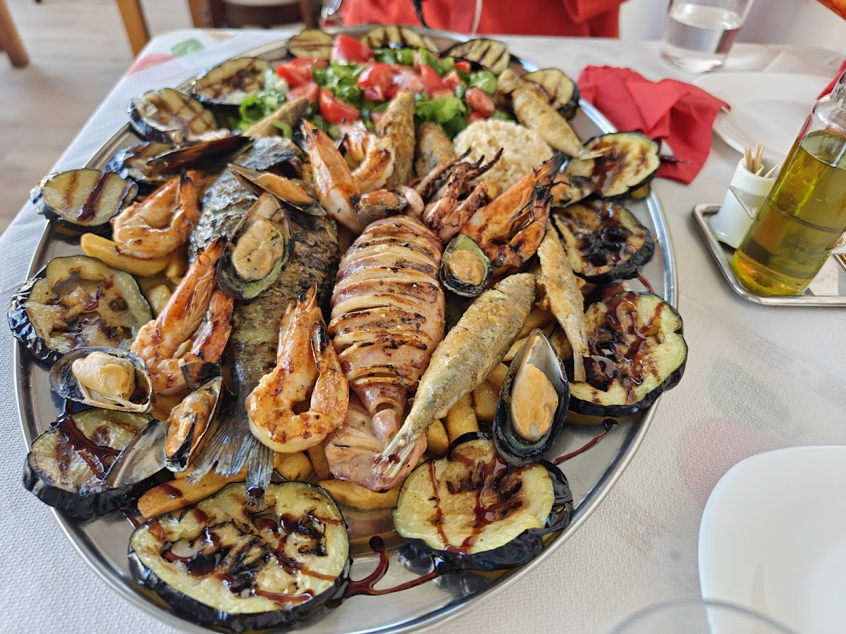 Santorini — Theonis Restaurant — galeri
