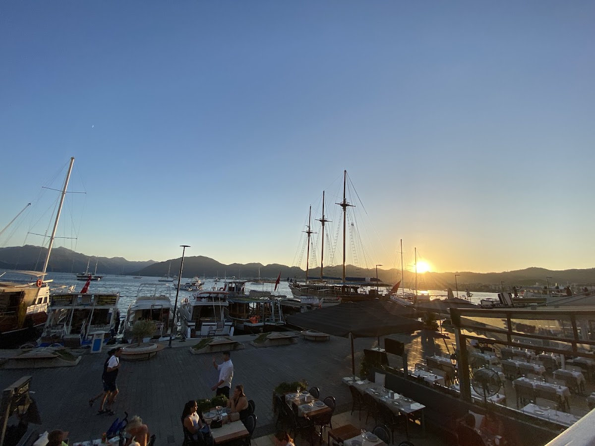 Marmaris — Gusta Bar Grill — gallery
