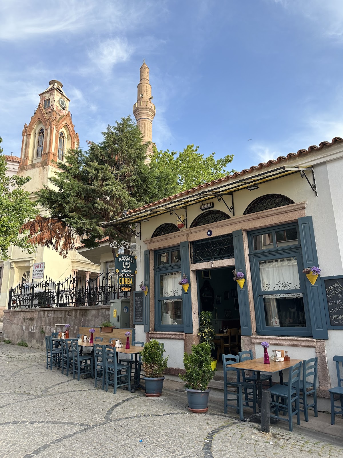 Ayvalık — Passali Mudavim Corba Zeytinyagli Anne Yemekleri — gallery