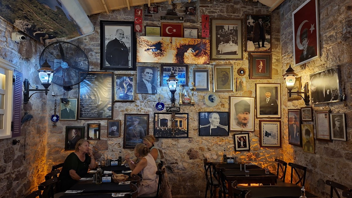 Ayvalık — Tik Mustafa Nin Yeri — gallery
