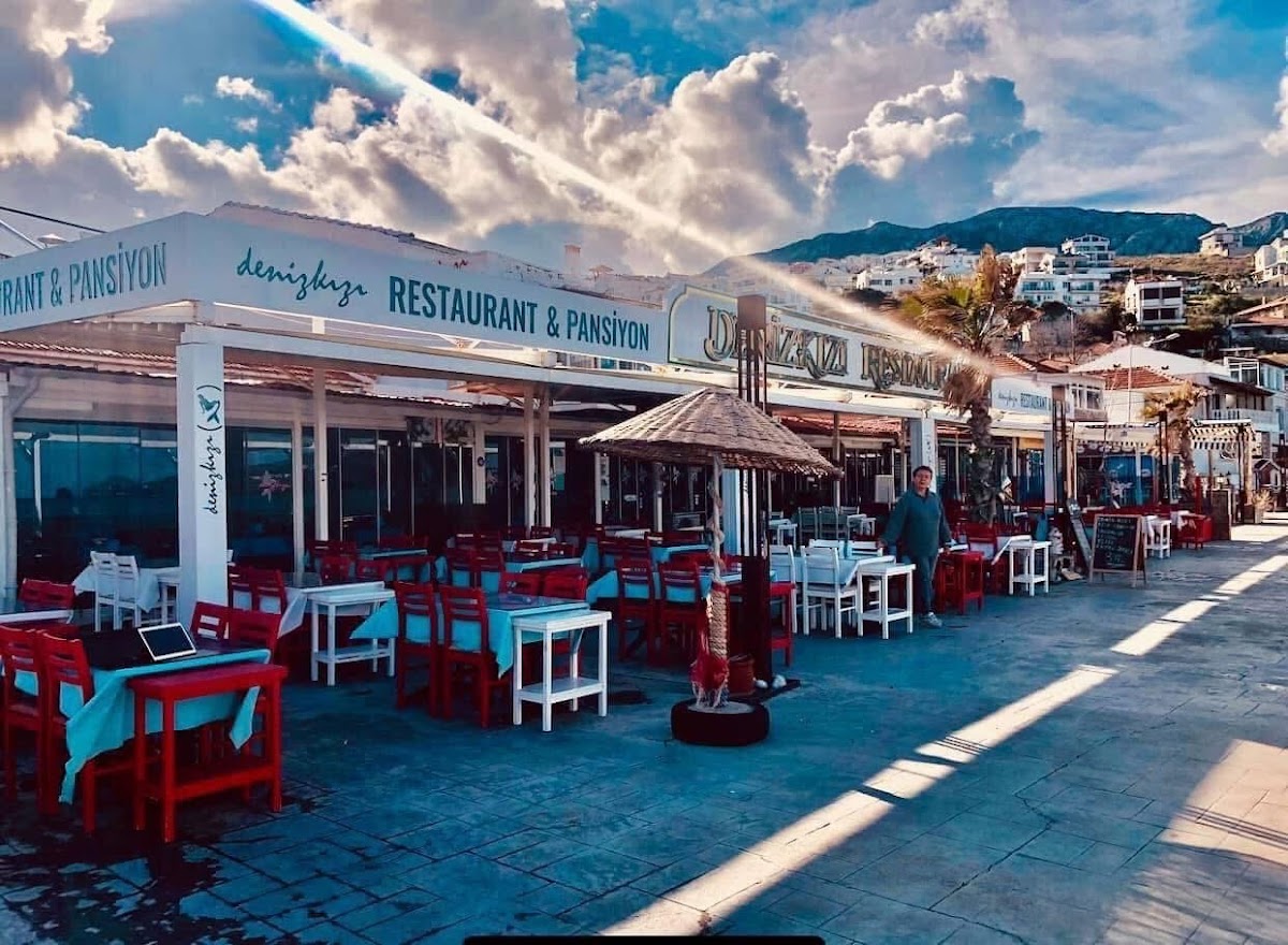 Karaburun — Denizkizi Derya Pansiyon Karaburun Pansiyon Canli Muzik Deniz Mahsulleri Restorant — gallery