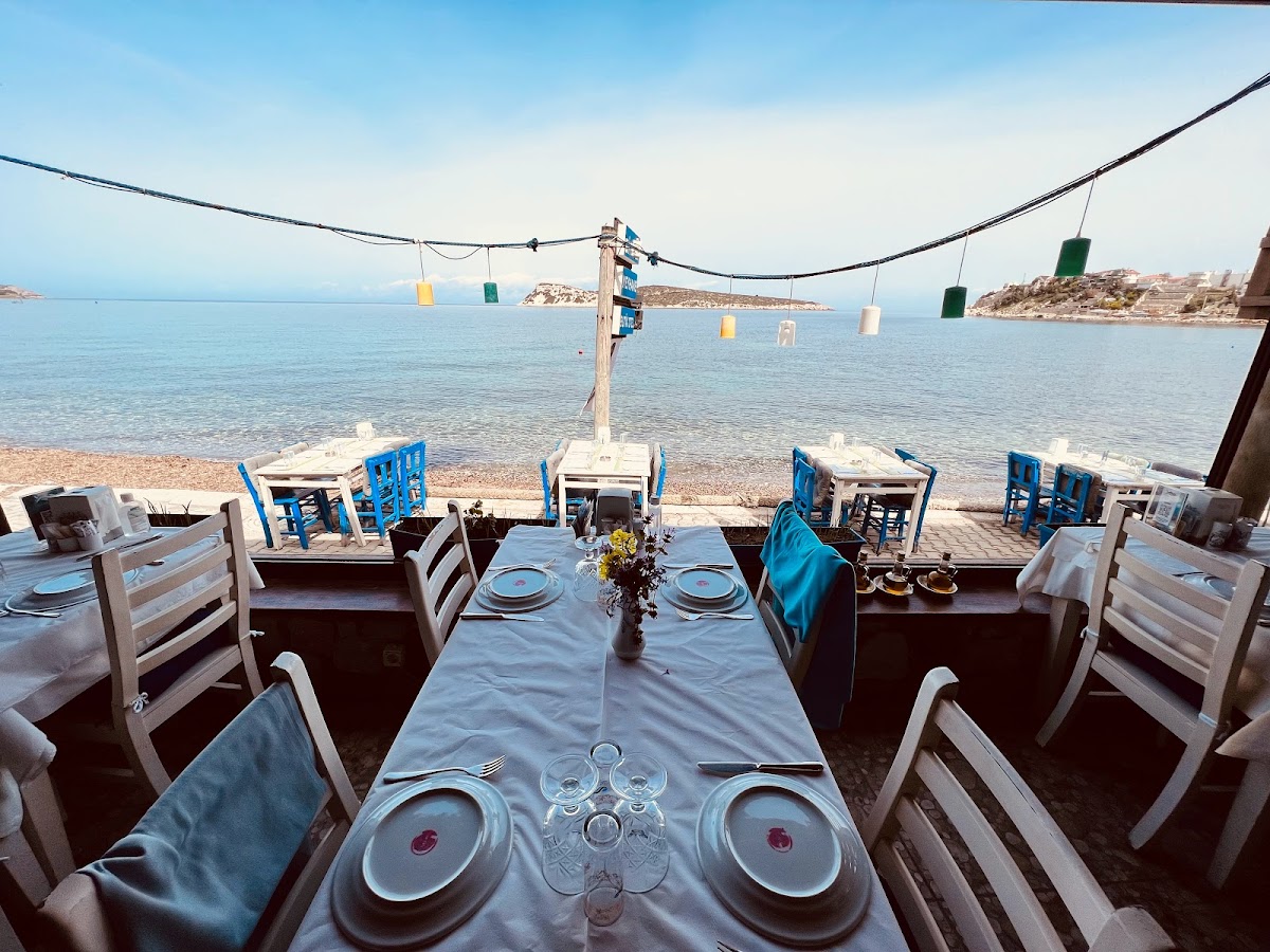 Karaburun — Giritlinin Yeri Rum Meyhanesi Butik Otel — gallery