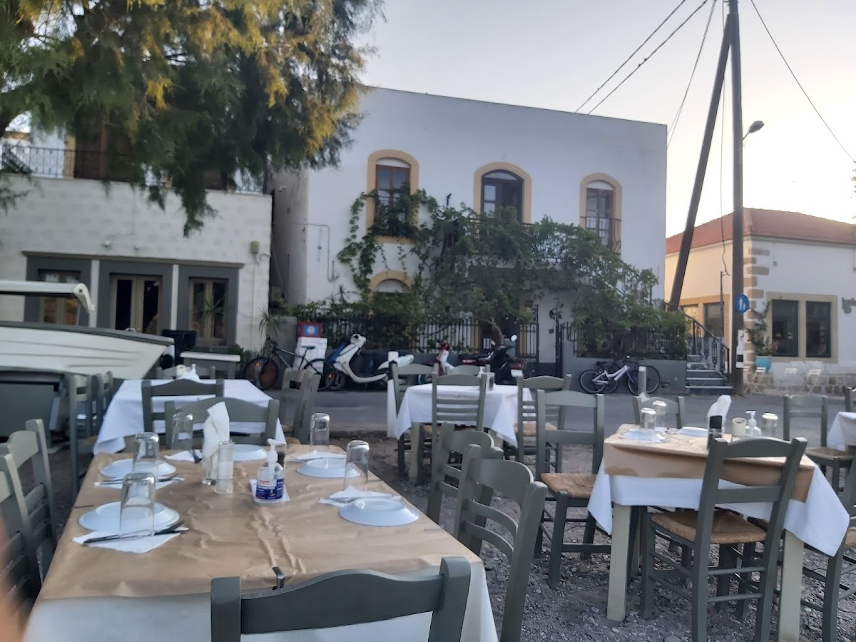 Patmos — To Tsipouradiko Mas — gallery