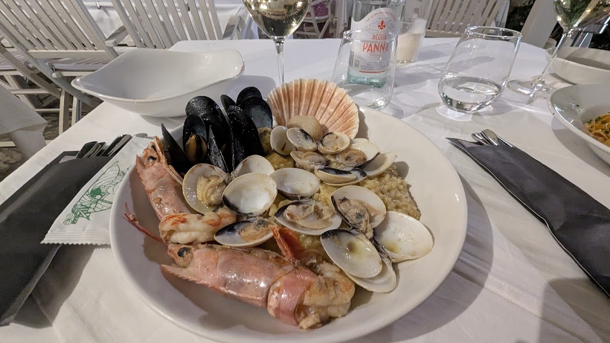 Paros — Dionysos Garden Restaurant — galeri