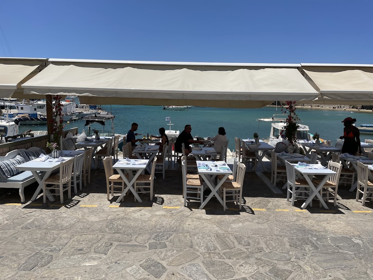Paros — Markakis Restaurant Piso Livadi Paros — galeri