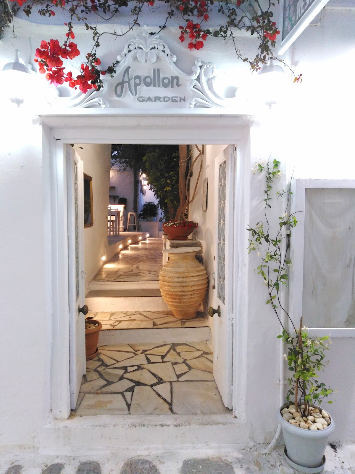 Paros — Apollon Garden Restaurant — gallery