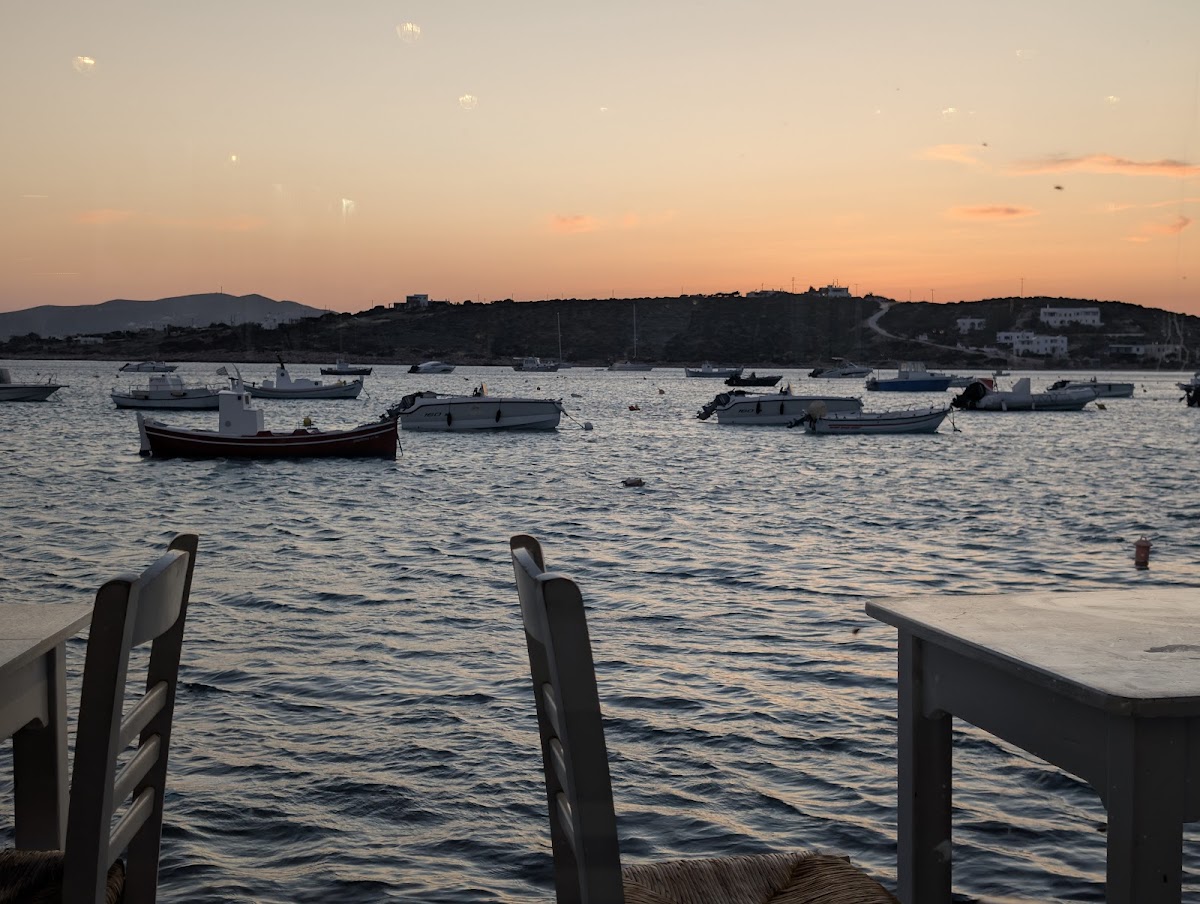 Paros — To Balconi Tou Aki — galeri