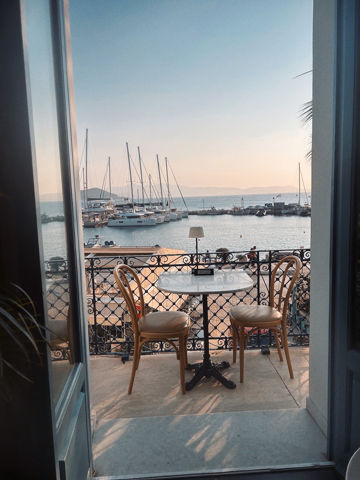Naxos — Hurmas Bar Restaurant — gallery