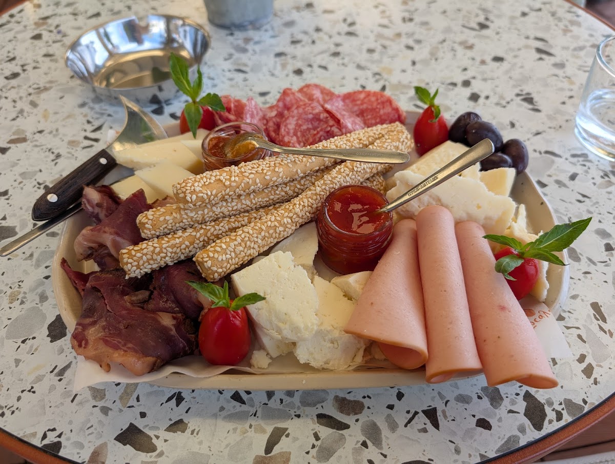 Naxos — The Locals Brunch Bar Restaurant — galeri