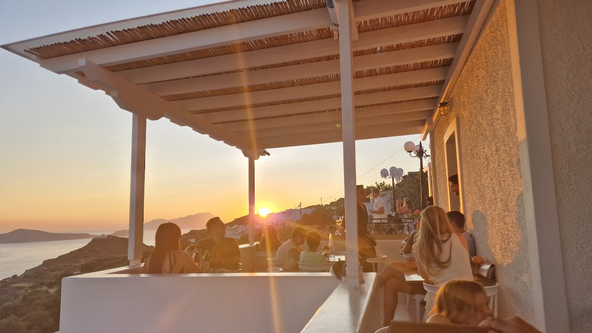 Milos — Restaurant Okto Milos Island — gallery
