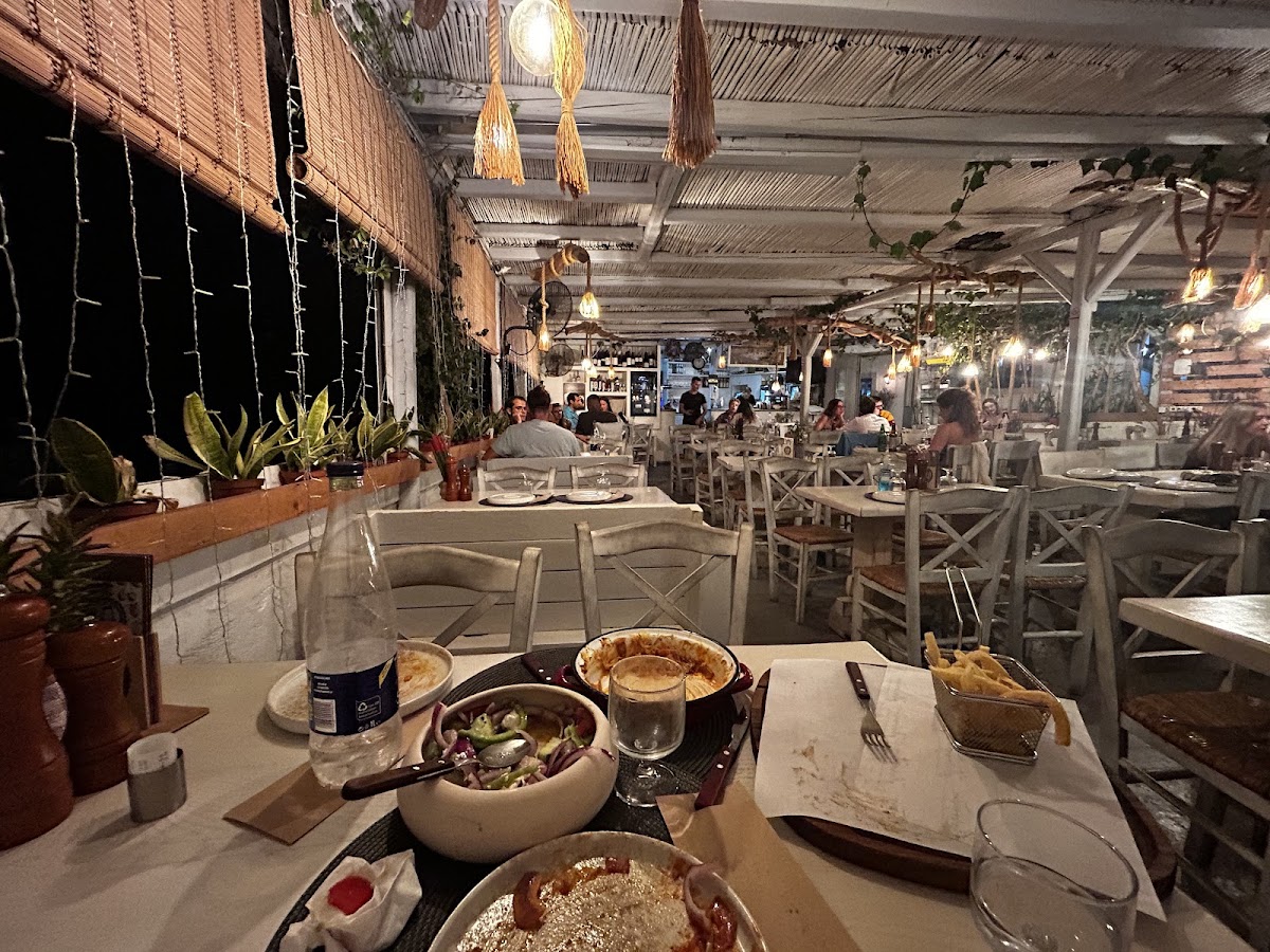Milos — Glaronisia — gallery