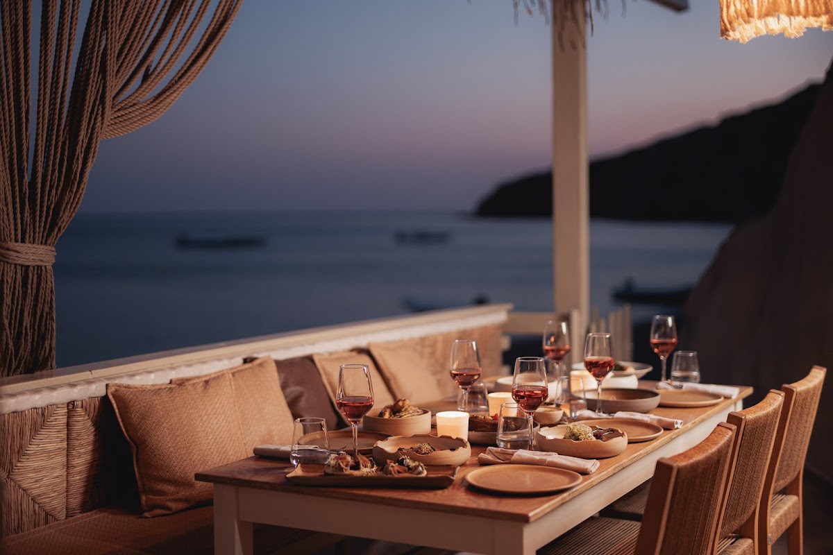 Milos — Sirocco Volcanic Restaurant — gallery