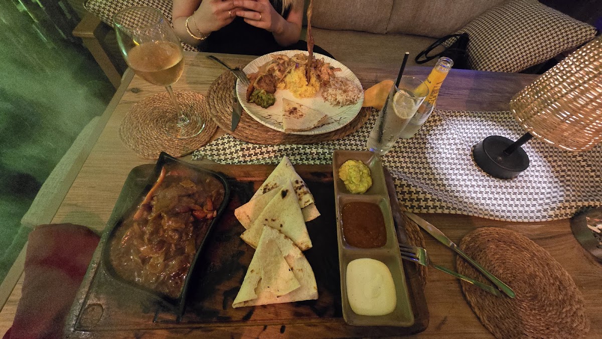 Kalkan — Aqua Bistro Restaurant — galeri