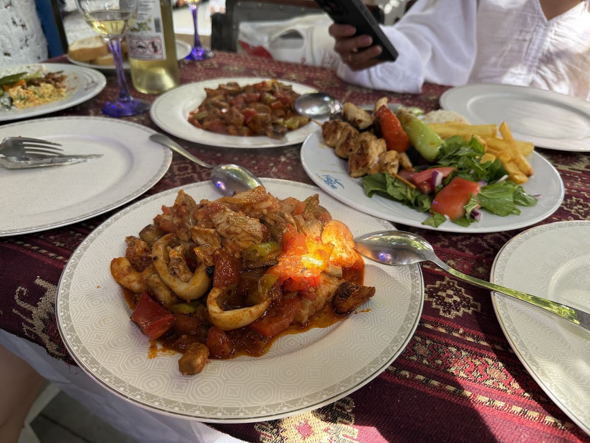 Kuşadası — Green Garden Restaurant — gallery