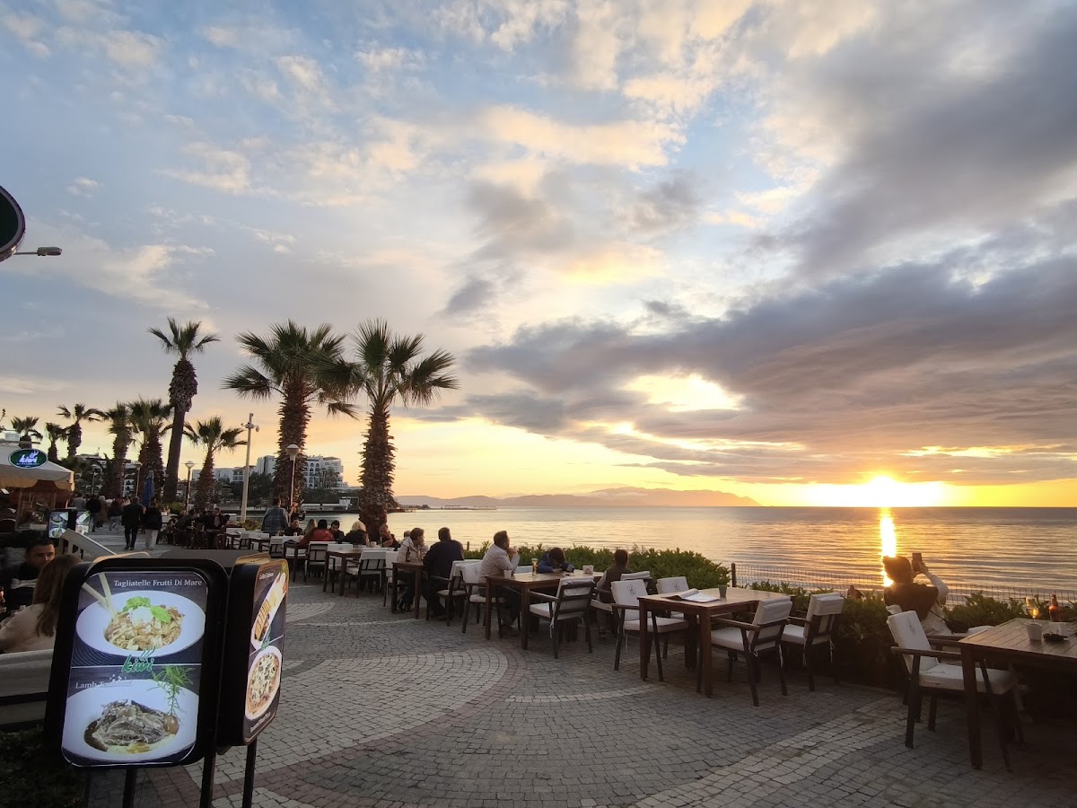 Kuşadası — Cimino Restaurant Cafe Bar — galeri