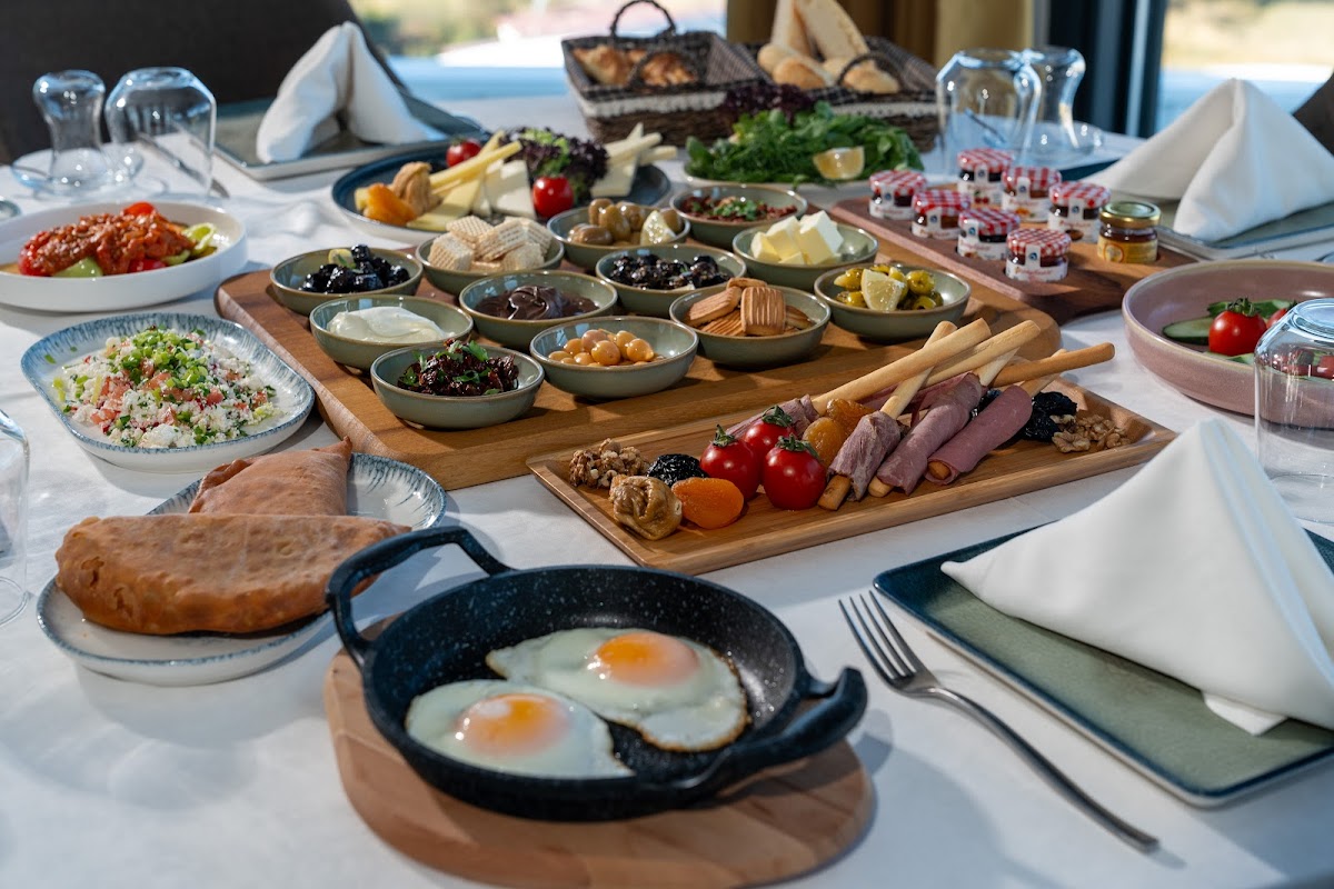 Kuşadası — Feronya Restaurant — galeri