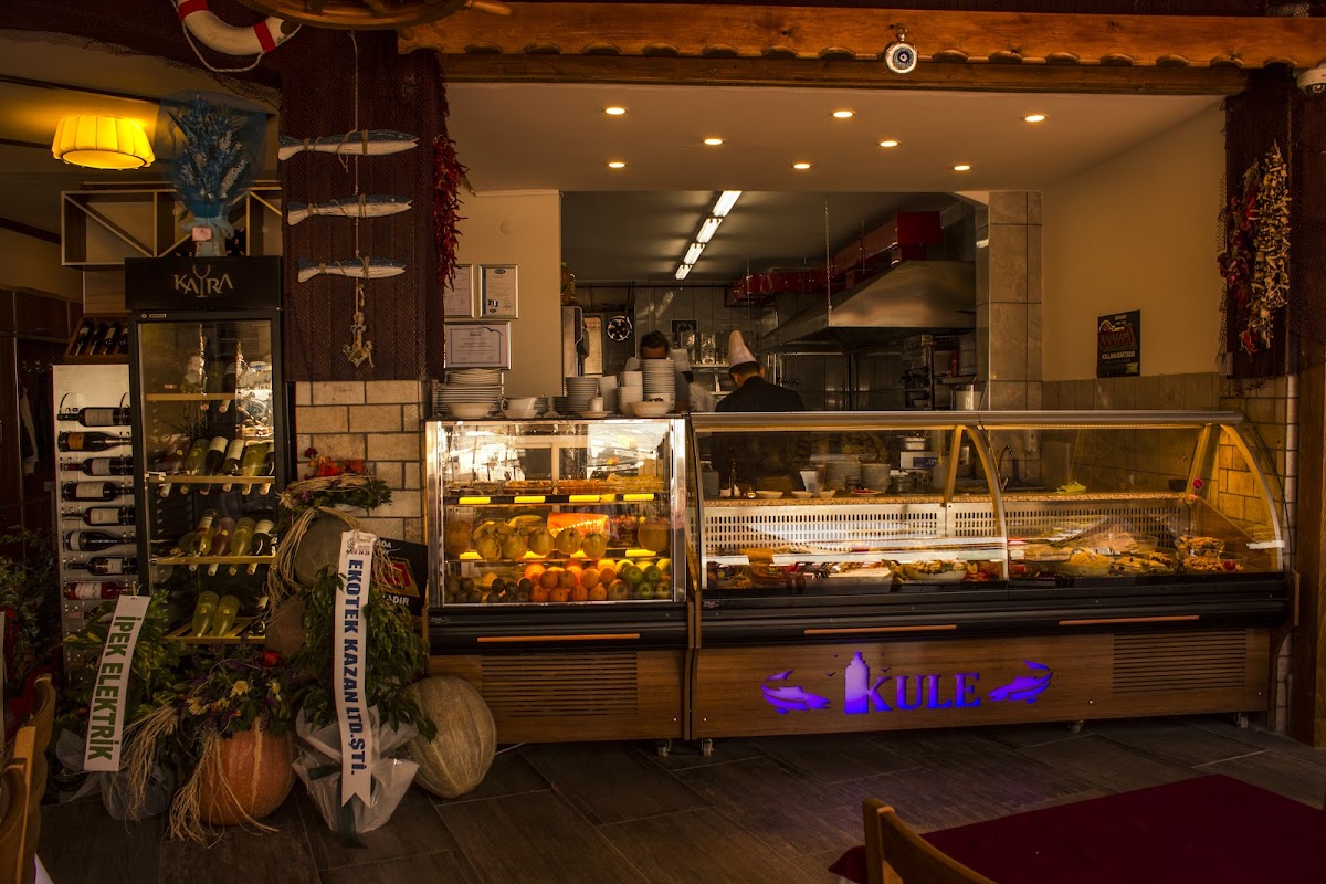 Kuşadası — Kule Seafood Restaurant — gallery
