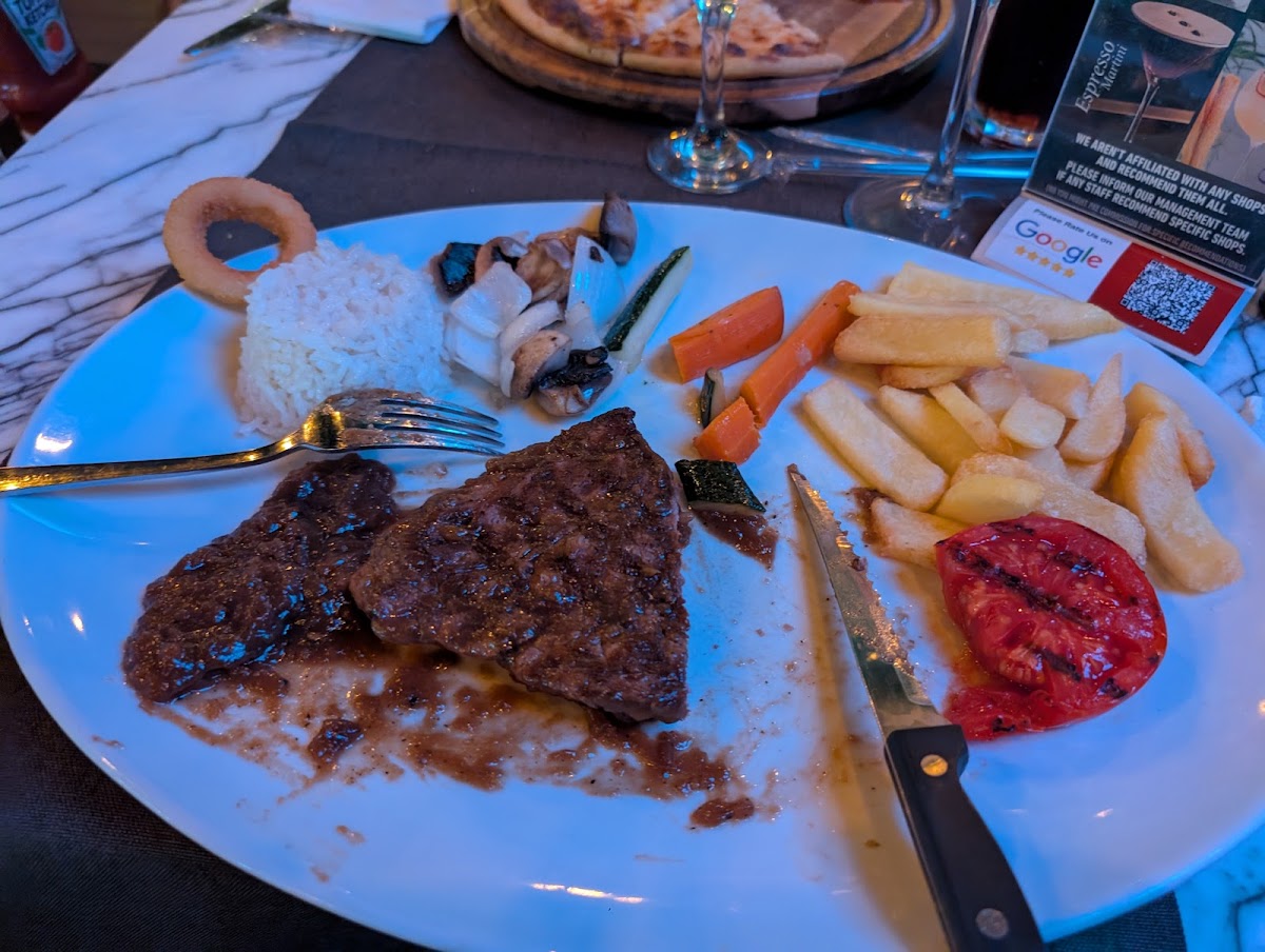 Kuşadası — Planet Yucca Live Kusadasi Restaurant Entertainment Dining — gallery