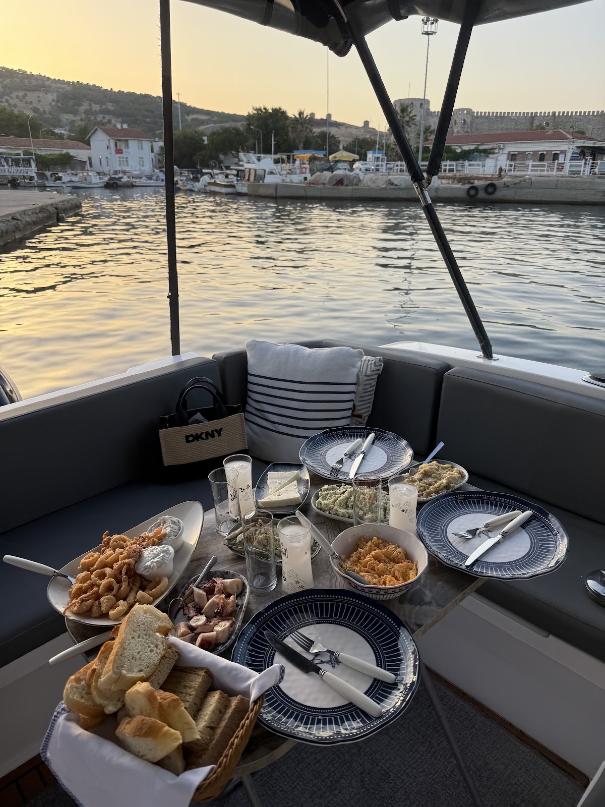 Bozcaada — Yakamoz Balik Restaurant — gallery