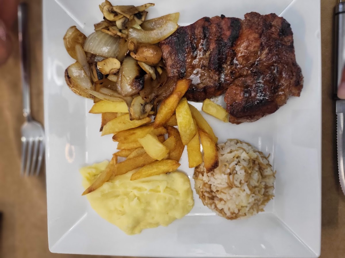 Kuşadası — Golden Boys Restaurant — galeri