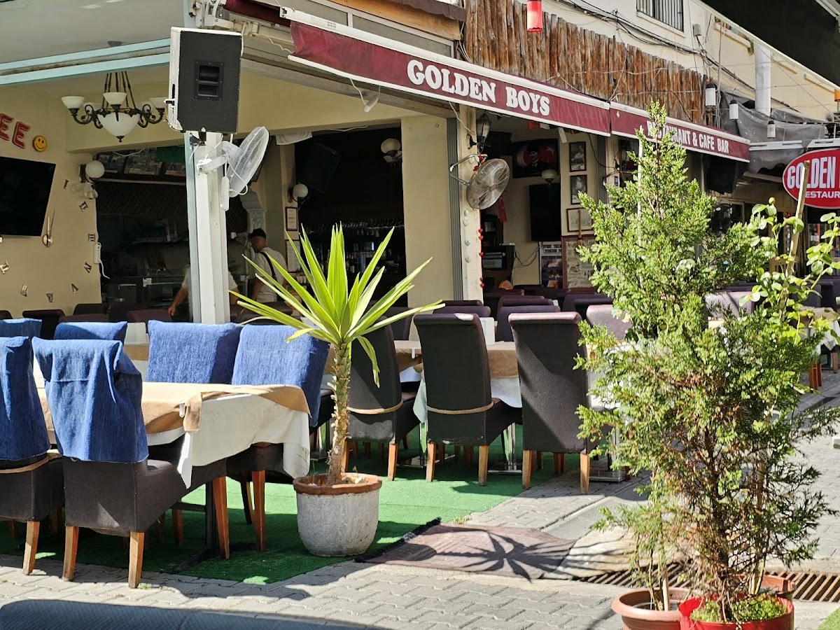 Kuşadası — Golden Boys Restaurant — galeri