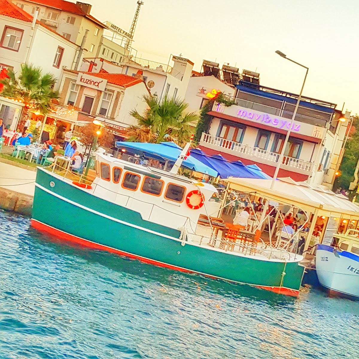 Bozcaada — Mavibeyaz Restaurant — gallery