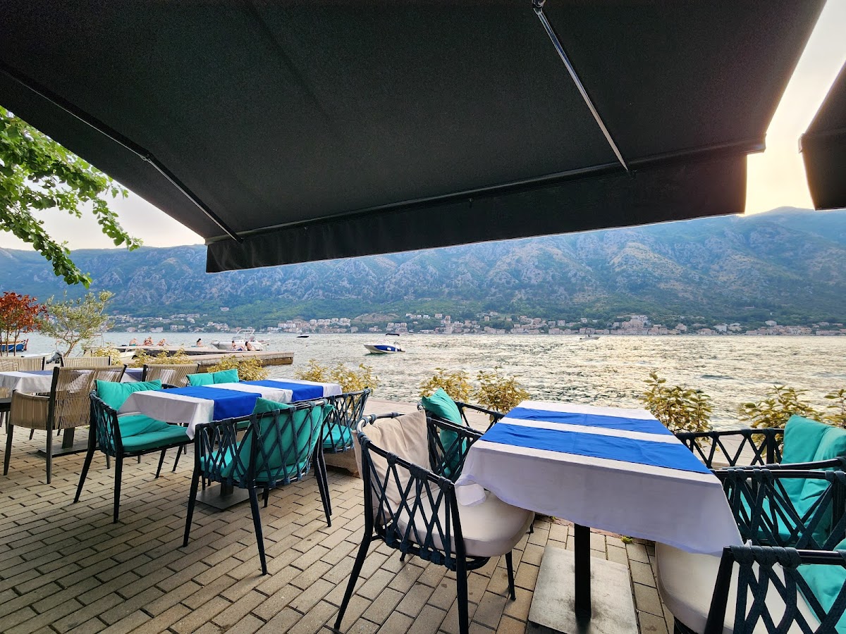 Kotor — Restaurant Mondo — gallery