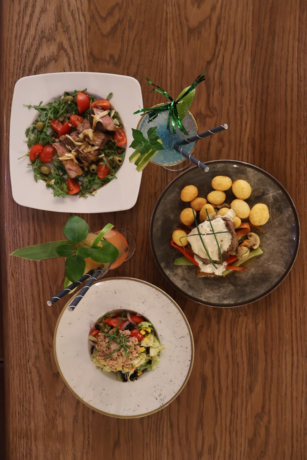 Kotor — Restaurant Mondo — galeri