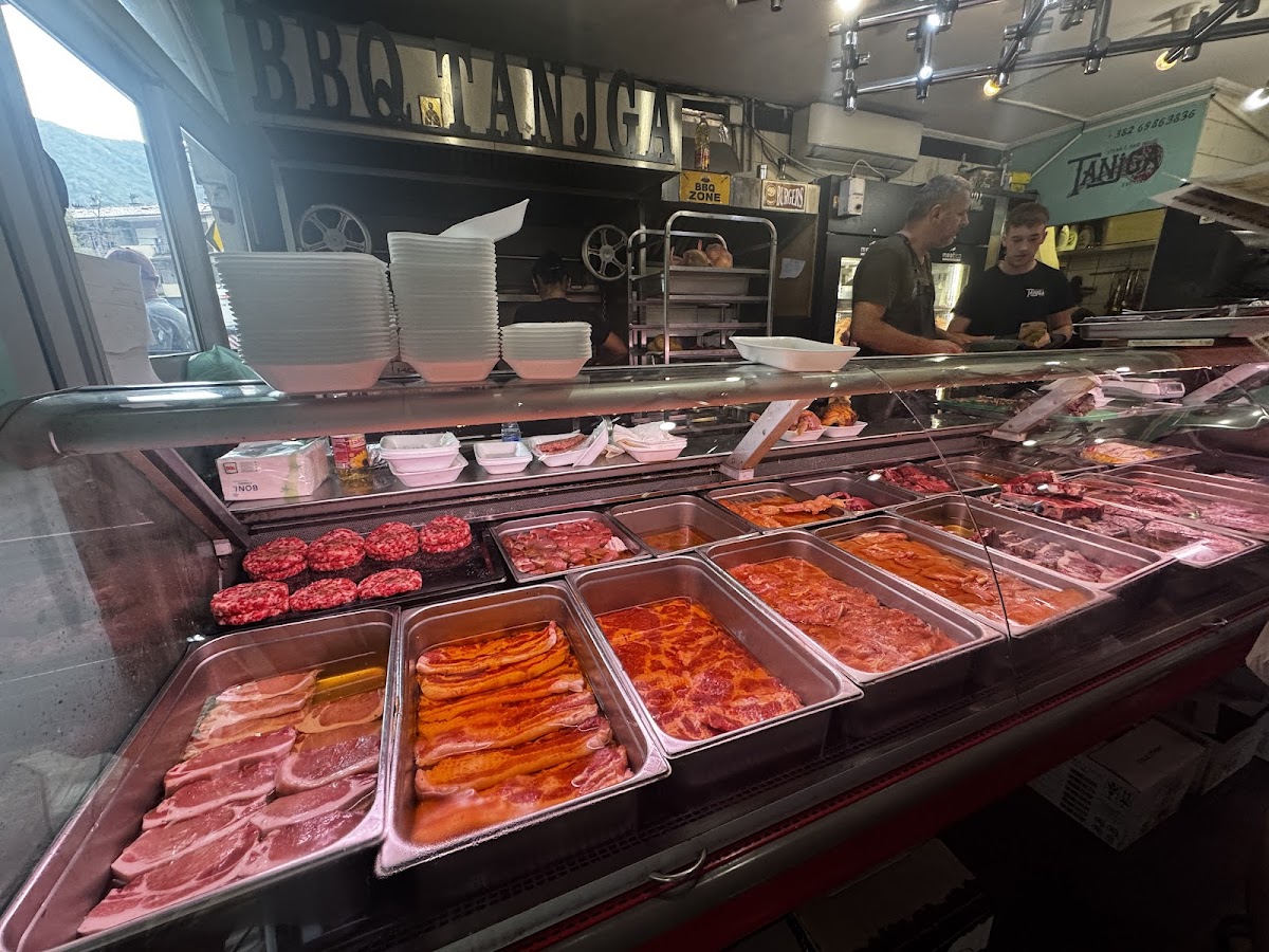 Kotor — Bbq Tanjga — galeri