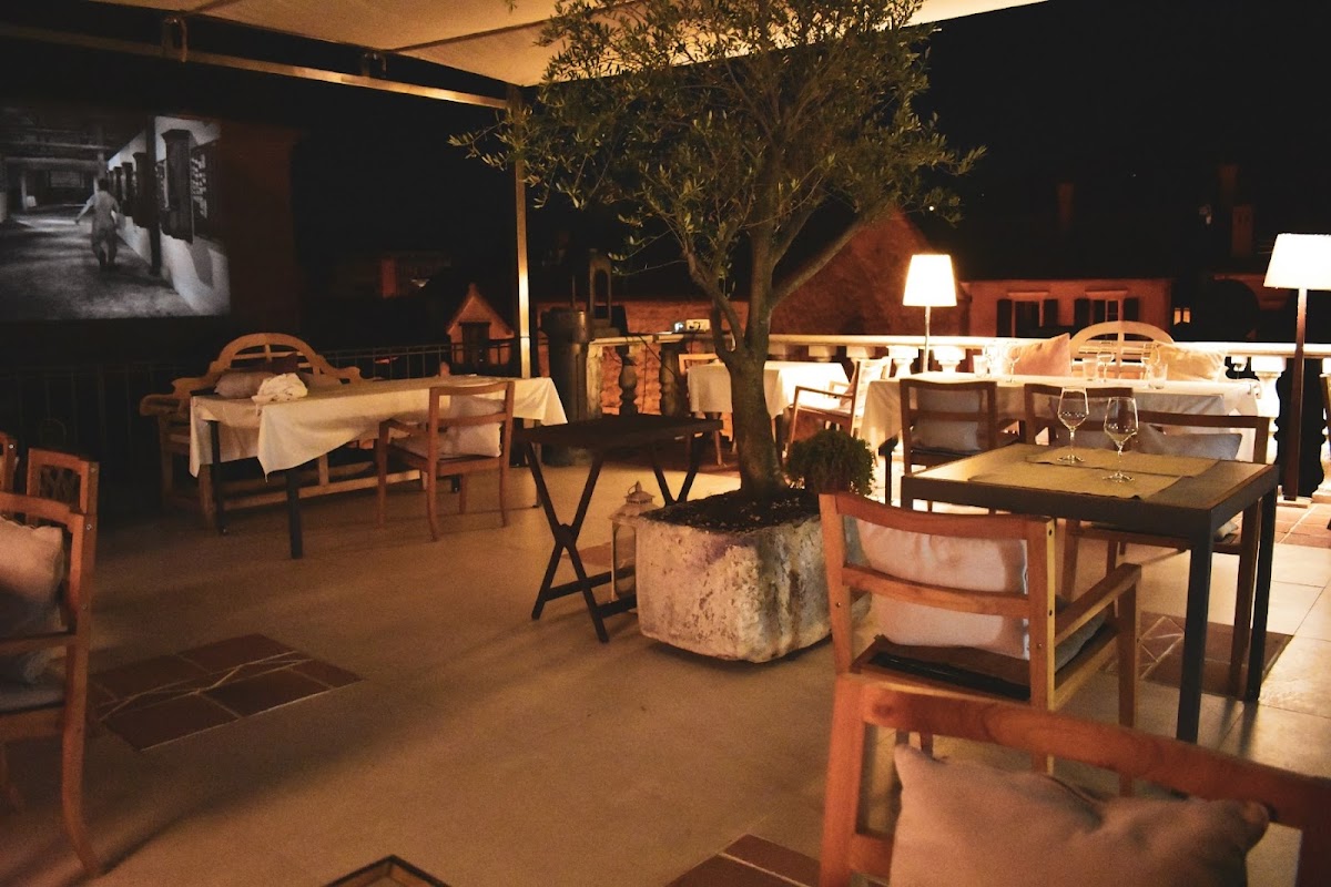 Kotor — Rooftop Terrace Hippocampus — galeri