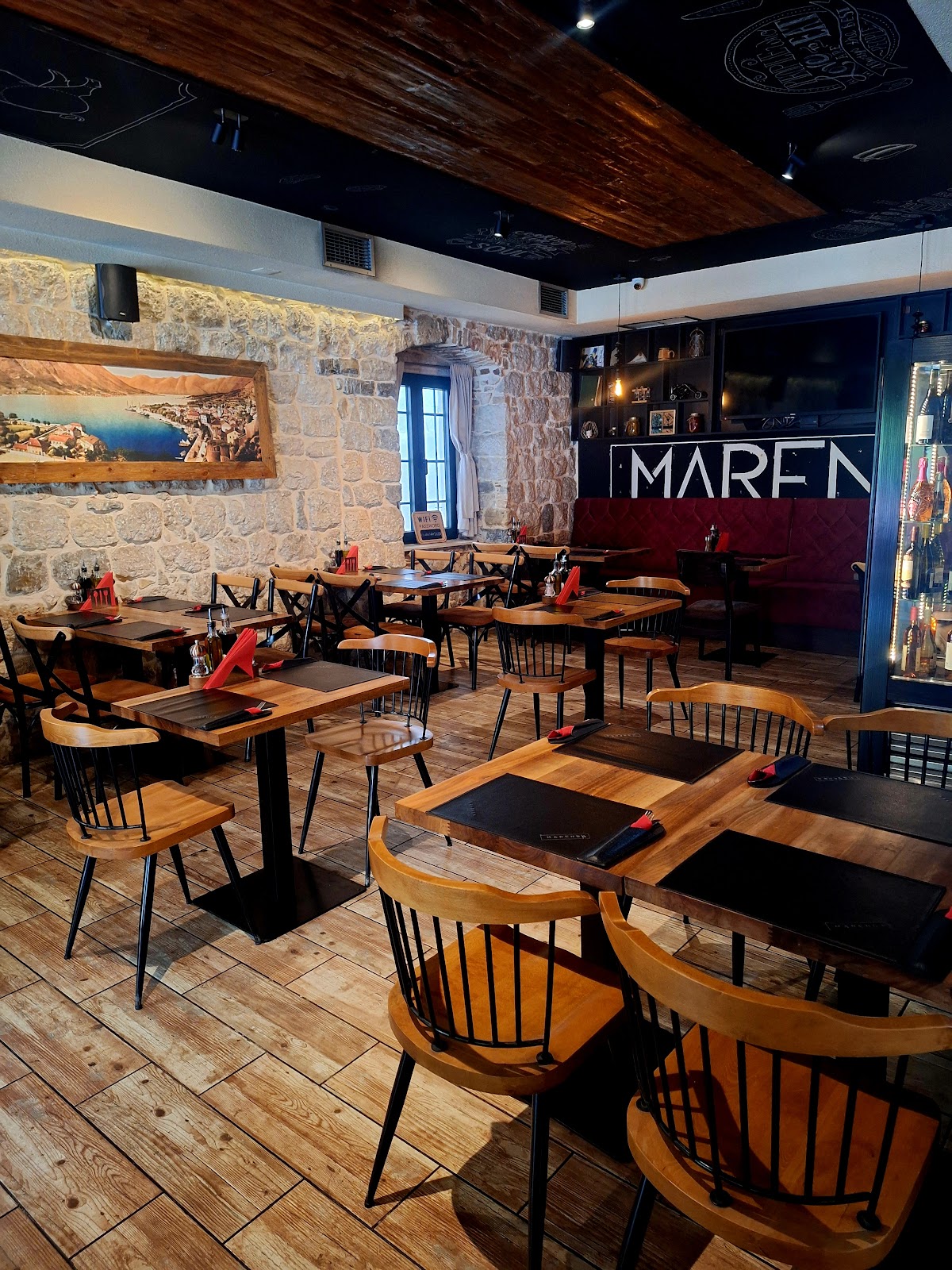 Kotor — Marenda Steak House — galeri