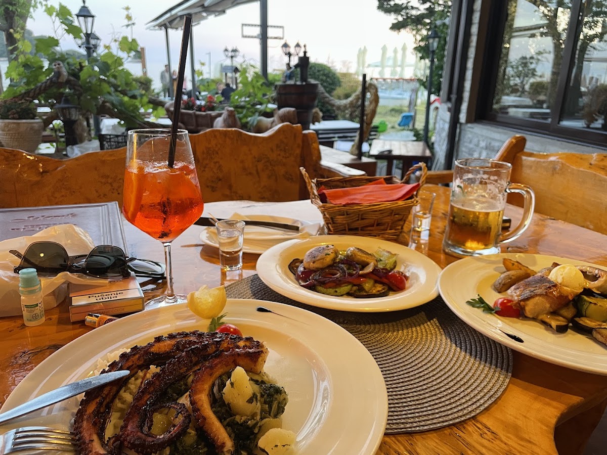 Budva — Lim Restaurant — galeri