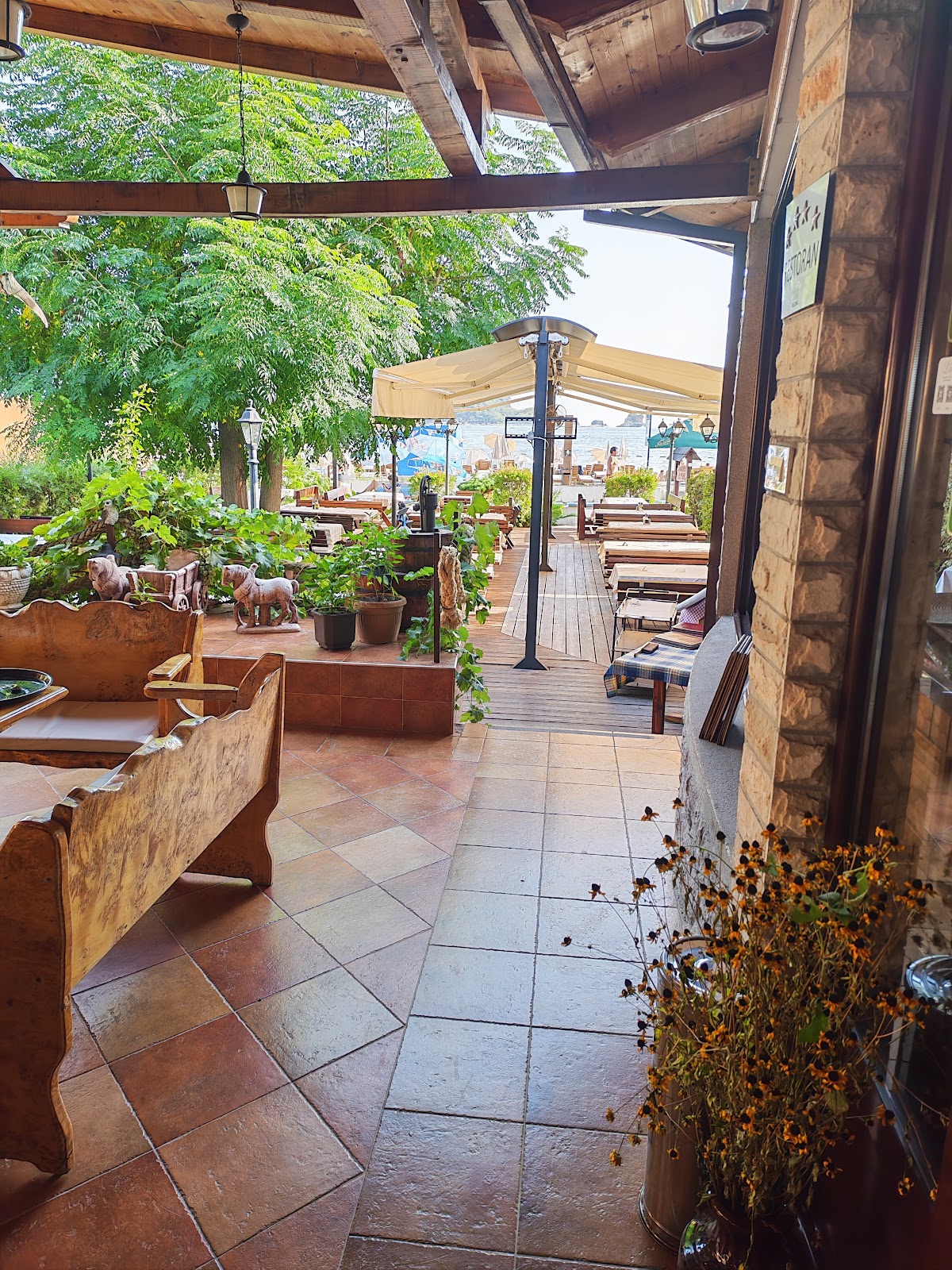 Budva — Lim Restaurant — gallery