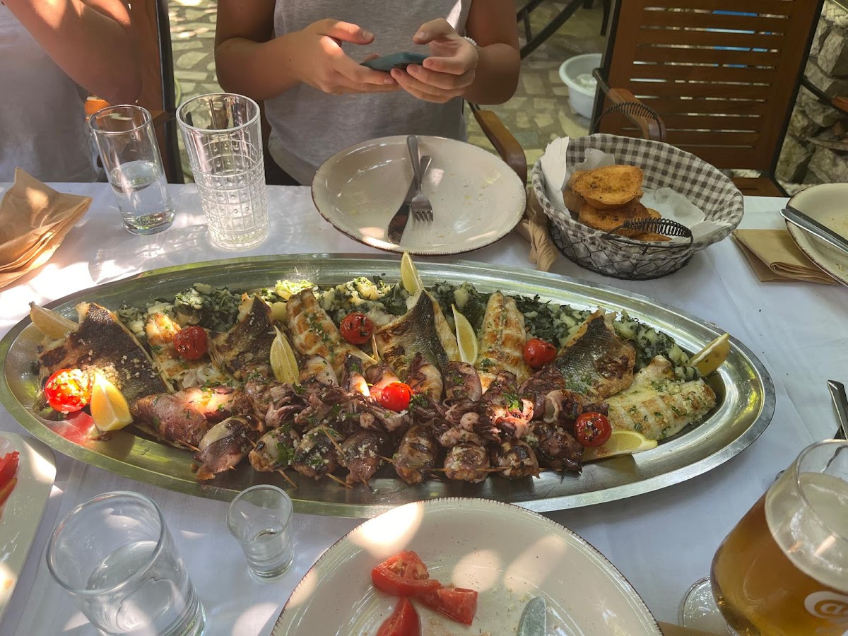 Budva — Konoba Du Anov Vrt — galeri