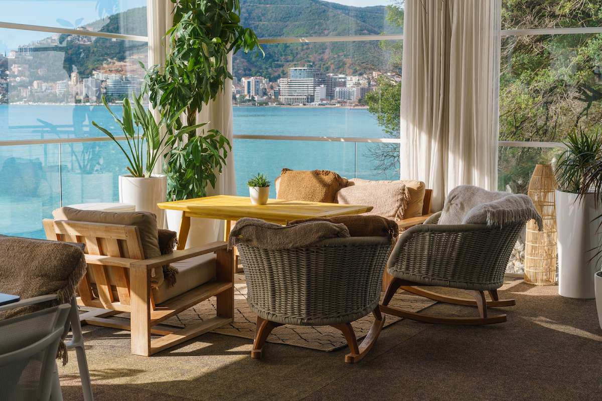 Budva — Dukley Seafront Restaurant — gallery