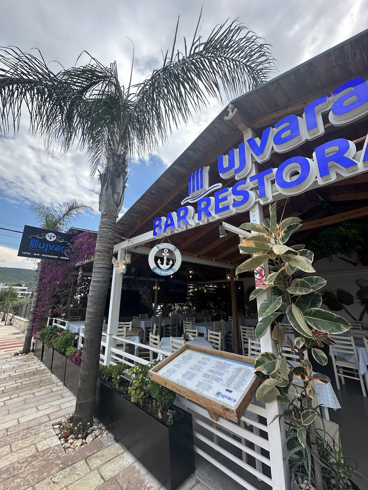Ksamil — Restorant Ujvara Ksamil — galeri