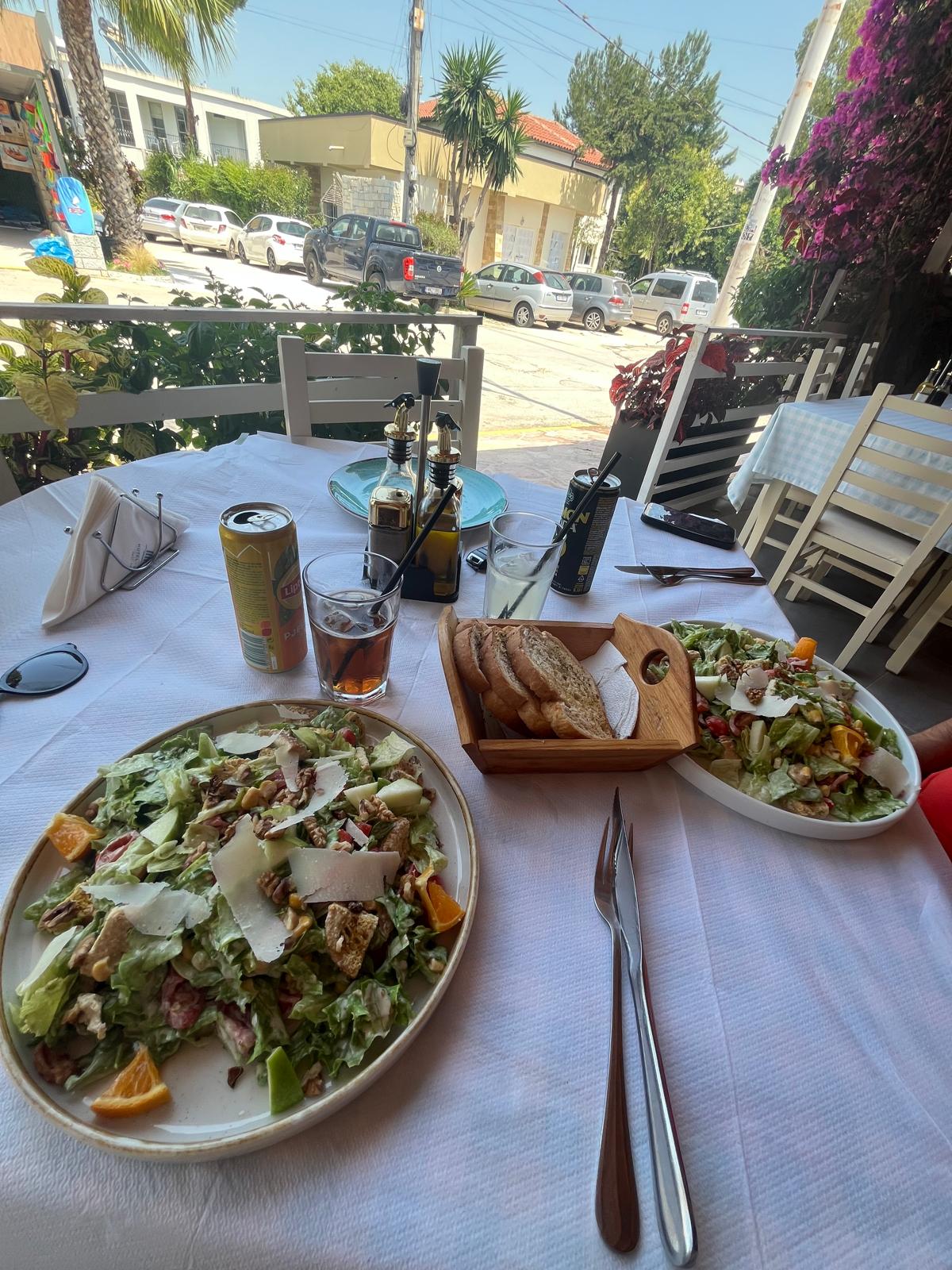 Ksamil — Restorant Ujvara Ksamil — galeri