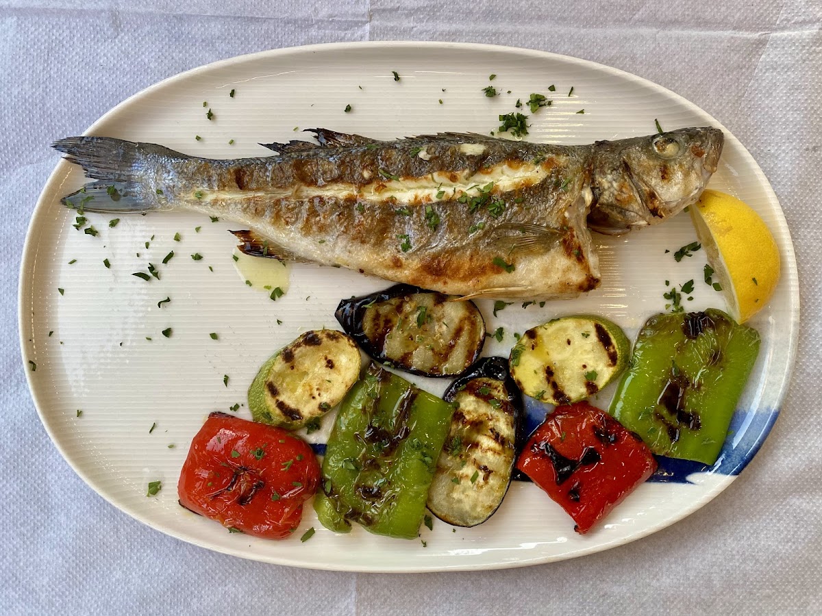 Ksamil — Wg Restaurant Ksamil — galeri