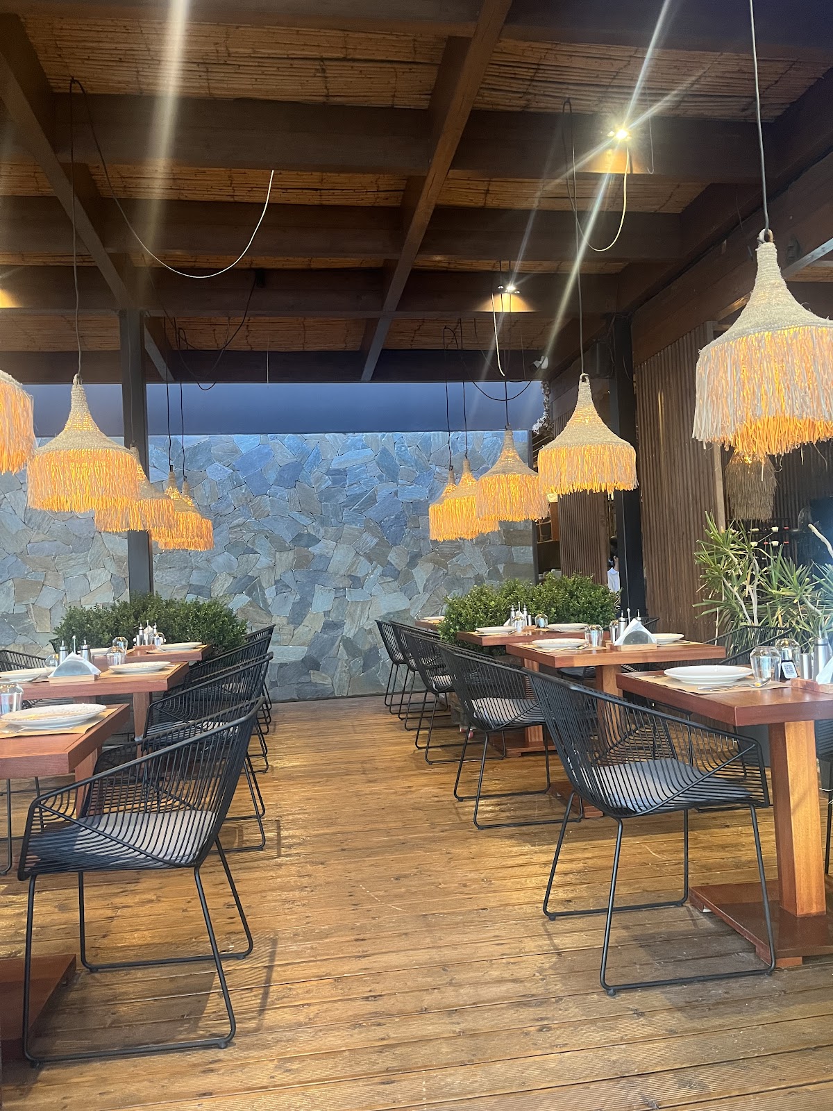 Ksamil — Ostro Beach Bar Restaurant — galeri