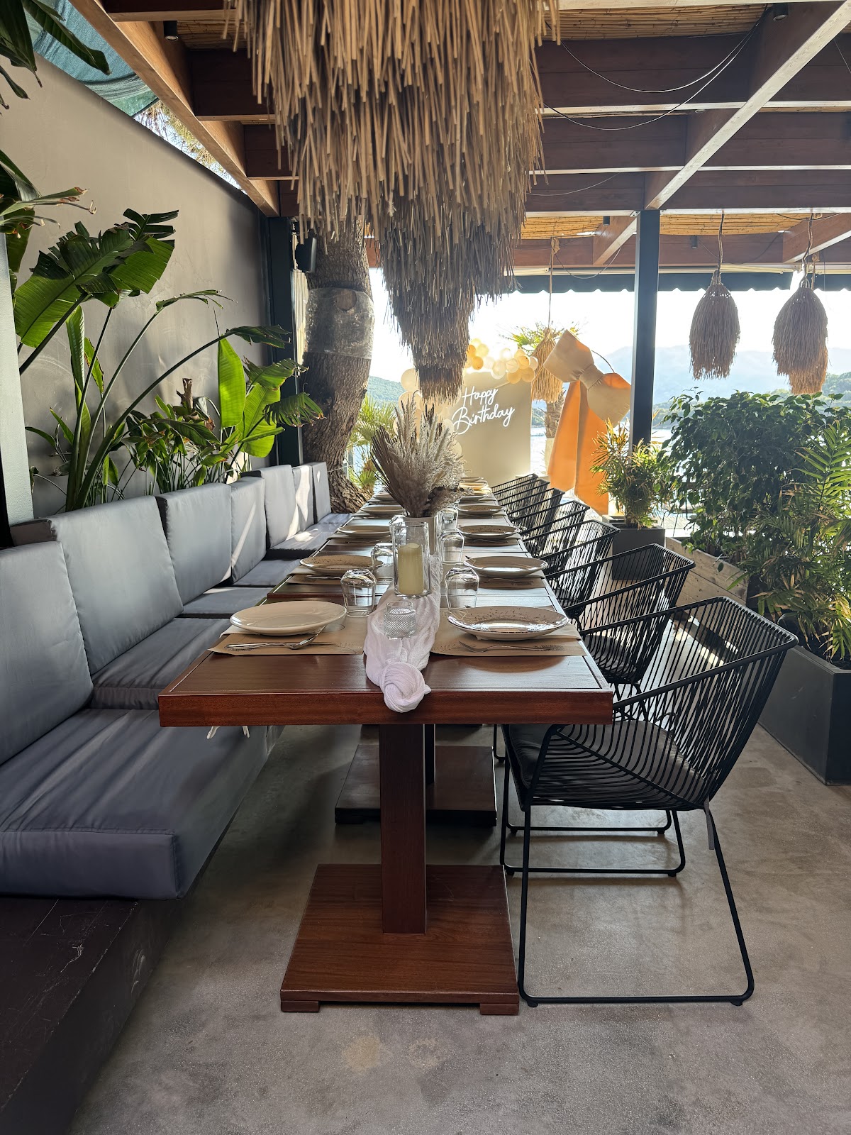 Ksamil — Ostro Beach Bar Restaurant — galeri