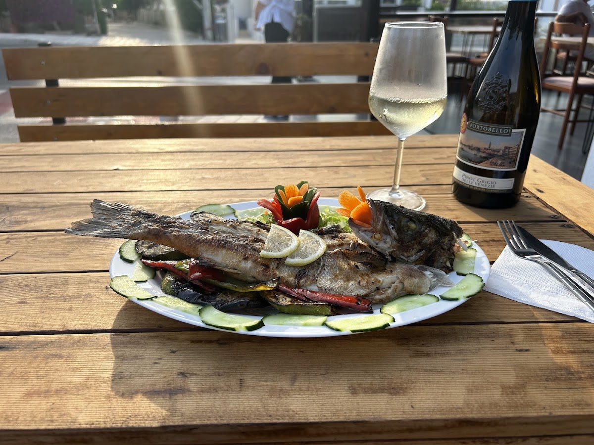 Ksamil — Rrapa S Grill — gallery