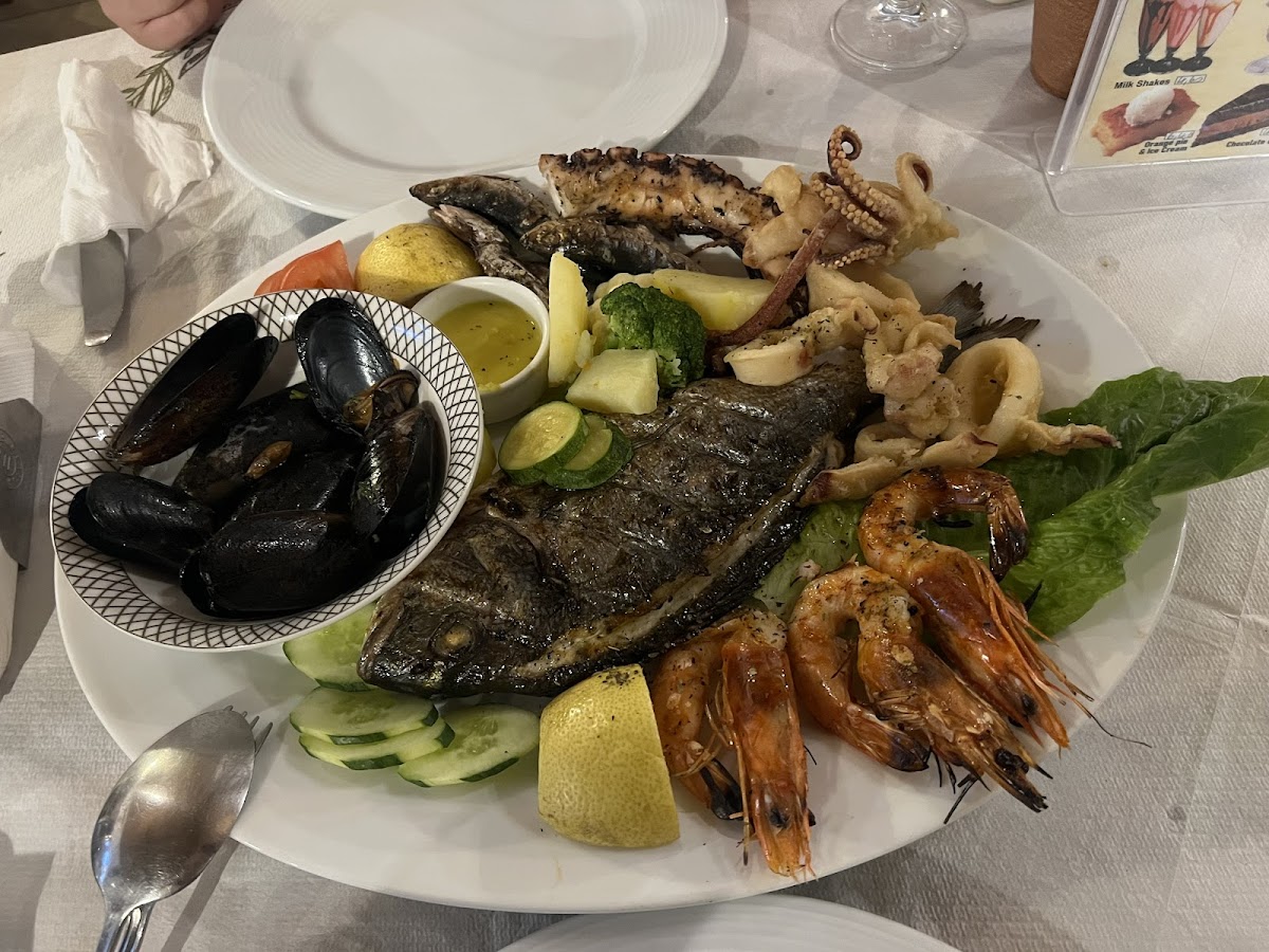 Rhodos — Andrea S Restaurant — galeri